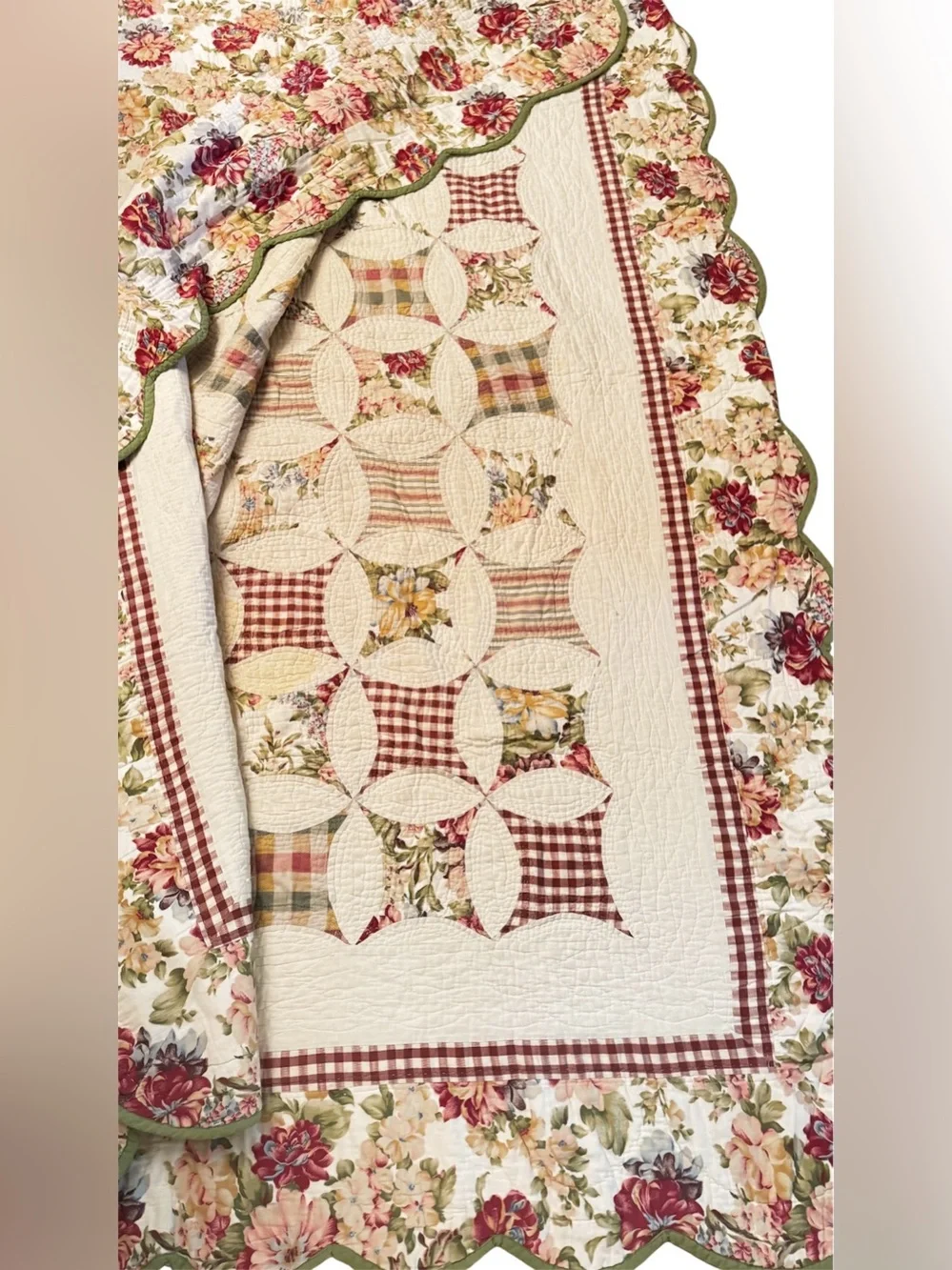 Vintage, 1980s, machine pieced, hand quilted, reversible blanket 67